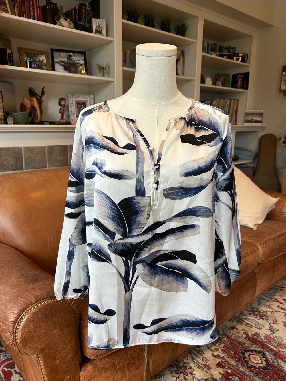 🌸3 FOR $20🌸 
Joan Vass White Blouse with Navy Tropical Leaf Print